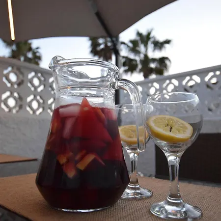 Cozy Townhouse With Terrace Near La Mata Apartment