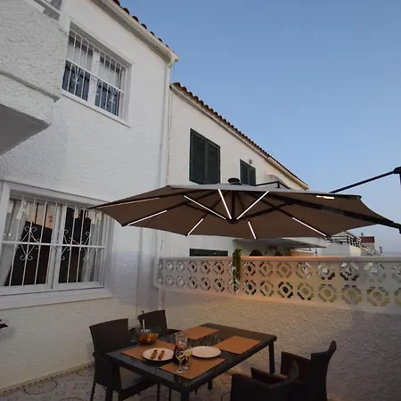 Cozy Townhouse With Terrace Near La Mata Torrevieja