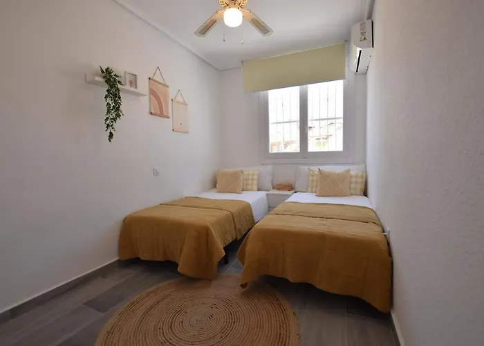 Cozy Townhouse With Terrace Near La Mata *