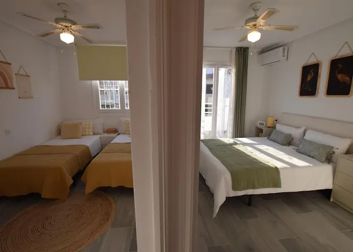 Cozy Townhouse With Terrace Near La Mata Lägenhet *