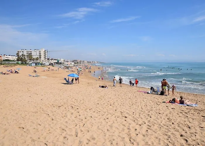 Cozy Townhouse With Terrace Near La Mata *