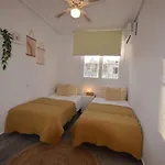Apartamento Cozy Townhouse With Terrace Near La Mata *